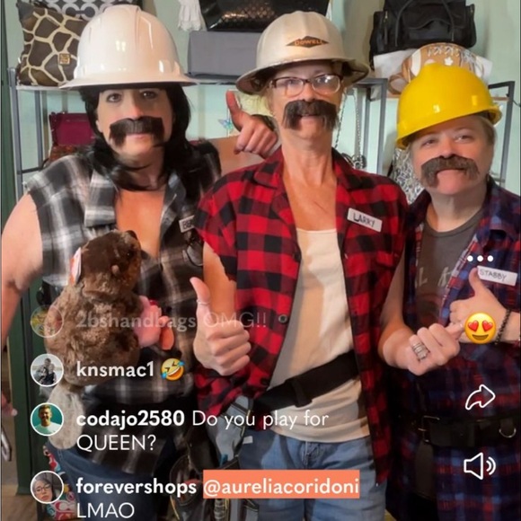 @POUTYPANTS will be live Wednesday, 11/5, and TBD! Also with gypsycwgrl 10/31!! - Picture 11 of 13